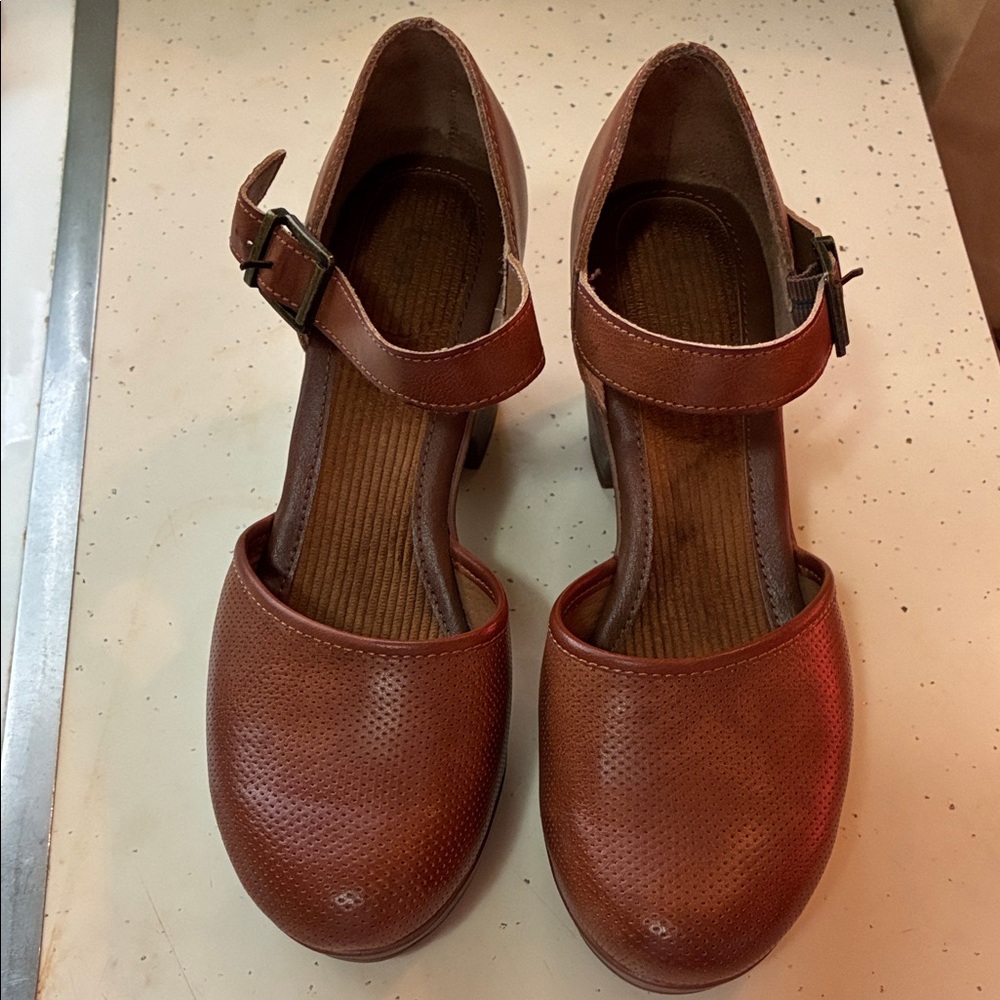 b.o.c. Tan Leather Mary Jane Heels